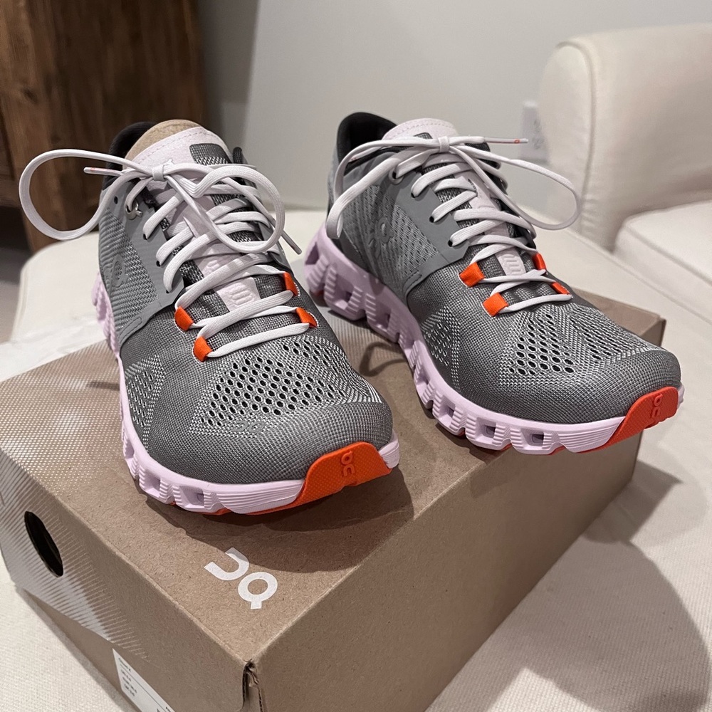 Cloud X women’s size 5.5